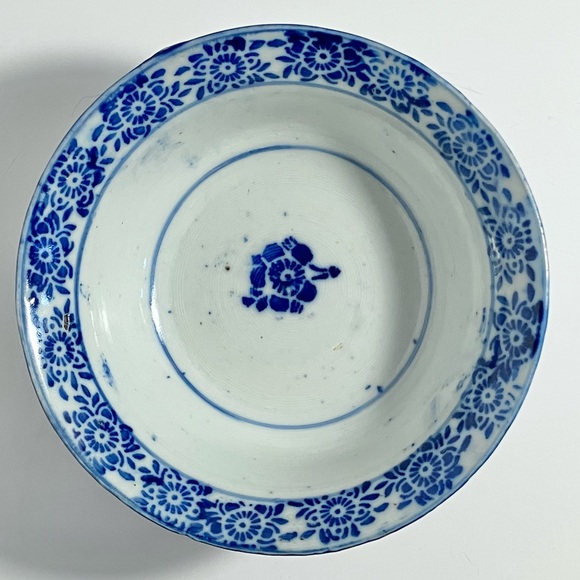 ANTIQUE QING DYNASTY RICE BOWL / Cobalt Blue Floral Decor / Handmade Pottery - Picture 3 of 10